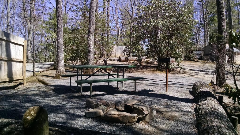 Linville Falls Campground, Rv Park, And Cabins Luaran gambar