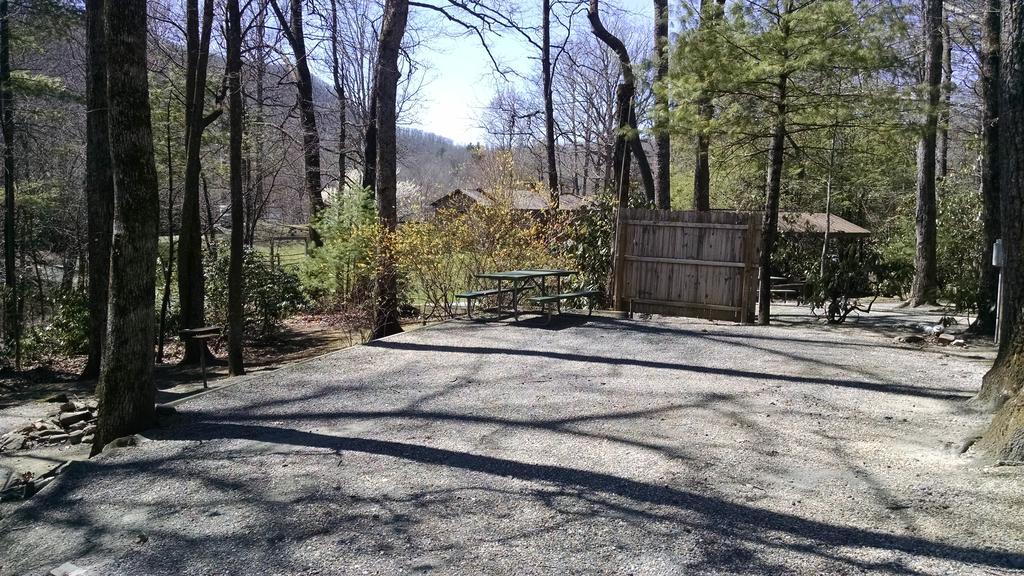 Linville Falls Campground, Rv Park, And Cabins Luaran gambar